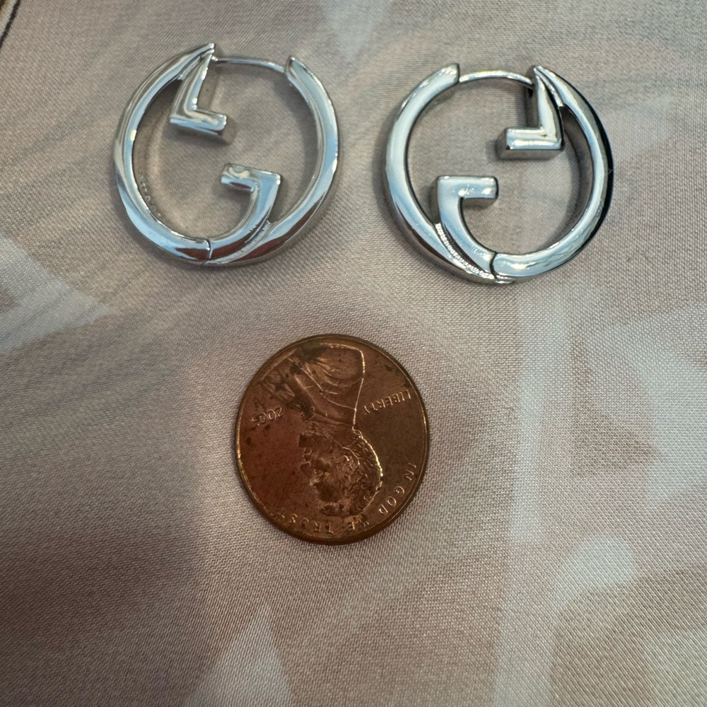 Gucci Silver Marmont Interlock Logo Hoop Earrings - Picture 3 of 4